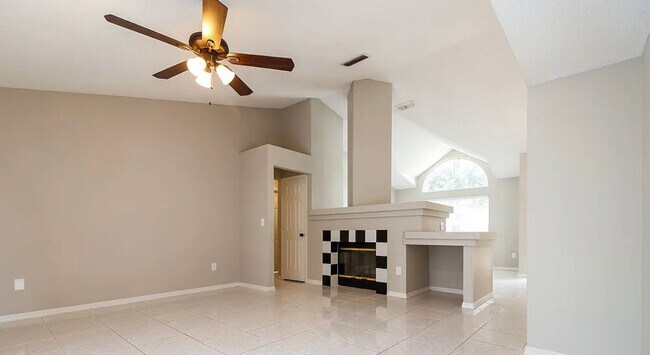 Foto del edificio - 1004 Providence Ln