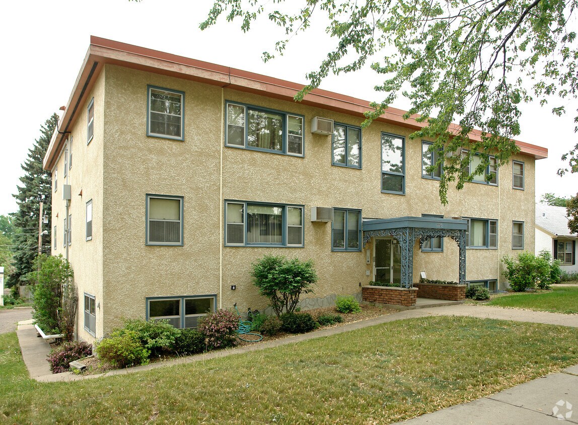 996 Van Buren Apartments in Saint Paul, MN