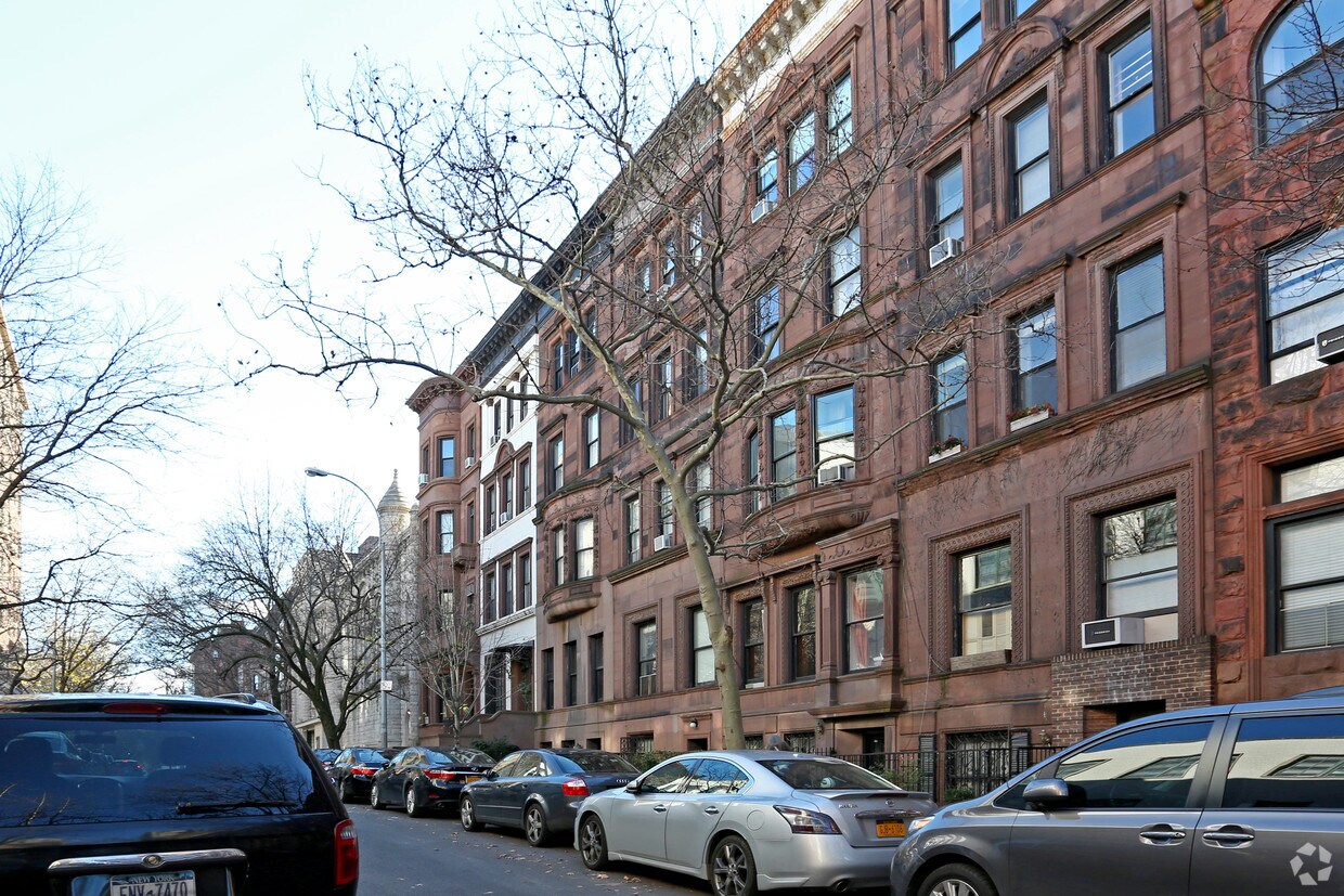 Primary Photo - 146 W 76th St