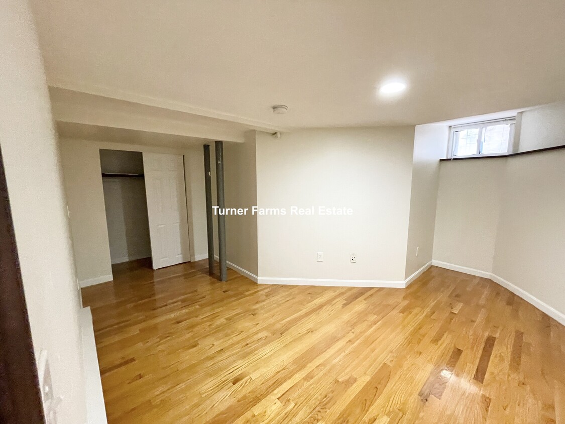 Foto principal - 157-153 Hemenway St