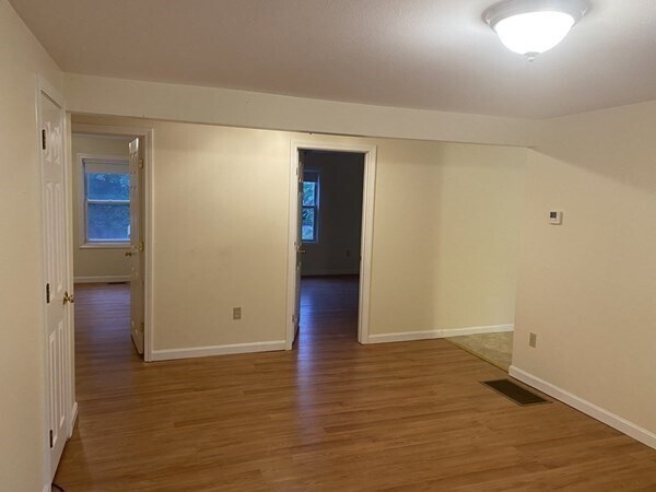 Foto principal - 16 Broadway St