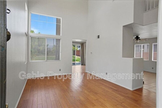 Foto del edificio - 26534 Isabella Pkwy