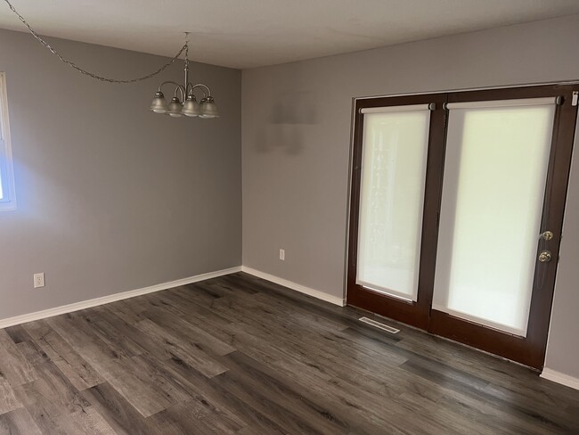 Building Photo - 3733 S Ohio Ave