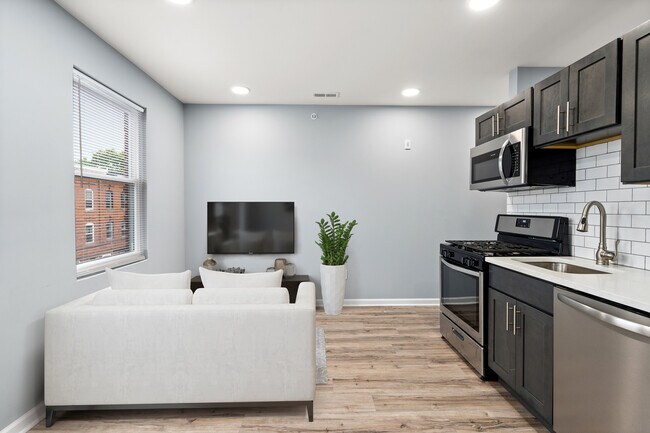 Área de estar/cocina (puesta en escena virtual) - 607 N 39th St
