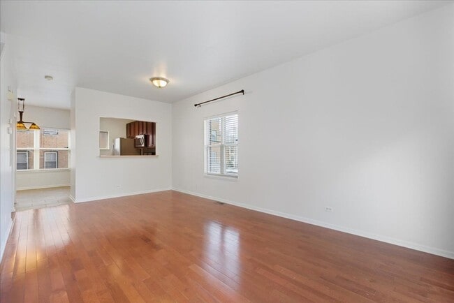 Foto del edificio - 4530 S Woodlawn Ave