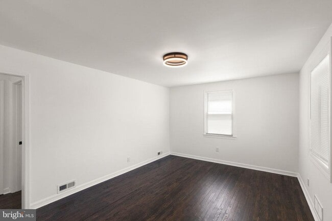 Building Photo - 8723 Lackawanna Ave