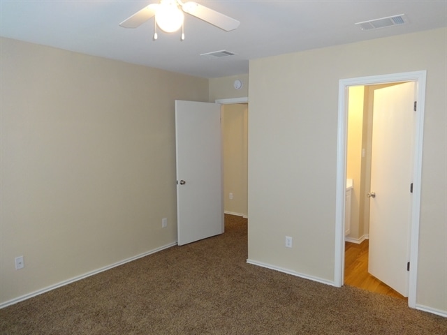 Building Photo - 719 Lavaca Loop