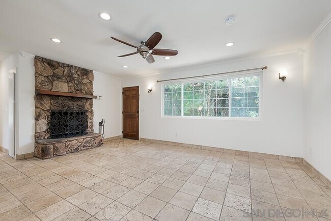 Foto del edificio - 2456 Hartford St