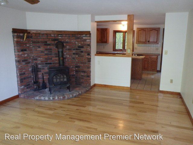 Building Photo - 3 br, 2.5 bath House - 84 Route 129