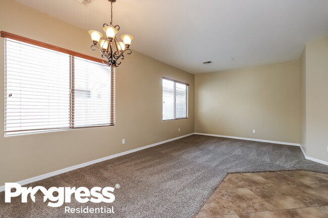 Foto del edificio - 9052 W Quail Track Dr
