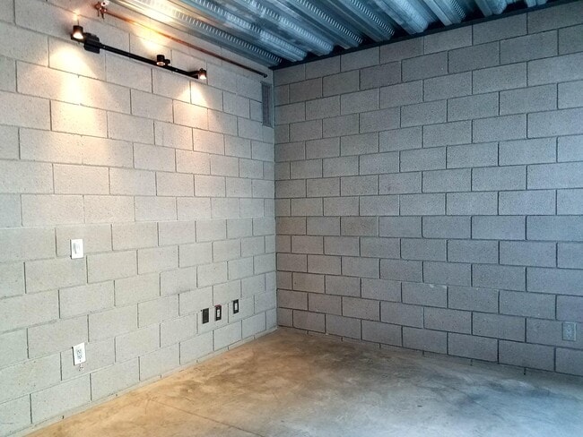 Foto del edificio - 525 E Willetta St