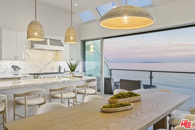 Foto del edificio - 26508 Latigo Shore Dr