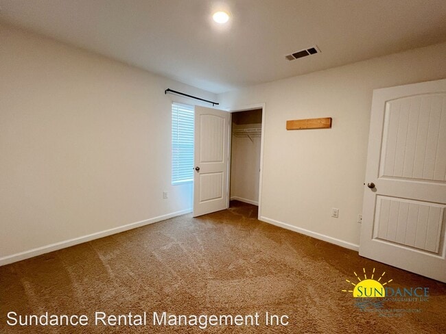 Building Photo - 2 br, 1 bath House - 40 4th Avenue   3