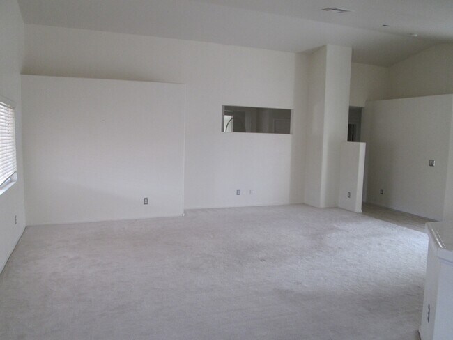 Building Photo - 1018 Elliot Park Ave