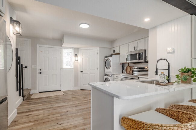 2BD, 1BA - 900SF - TERRA - Hiram