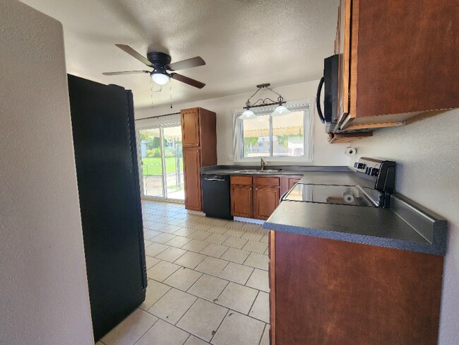 Building Photo - 52 Loch Lomond Ln
