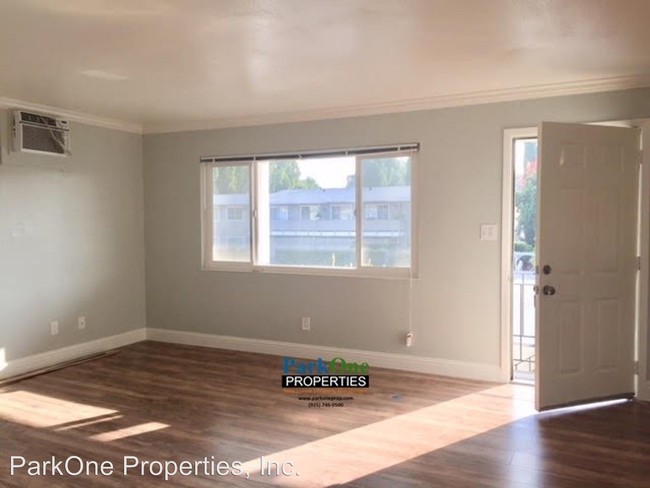 Building Photo - 1491 Bassett Dr