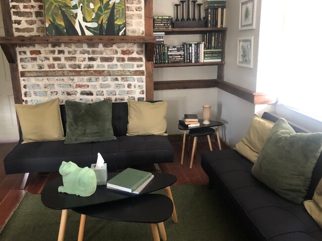 living room - 41 Nassau St