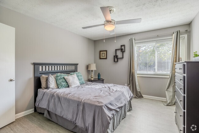 2BR, 1BA - 1,150SF - Bedroom 1 - The Flats @ 1885 Apartments