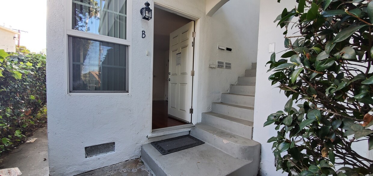 Primary Photo - 347 Pasadena Ave