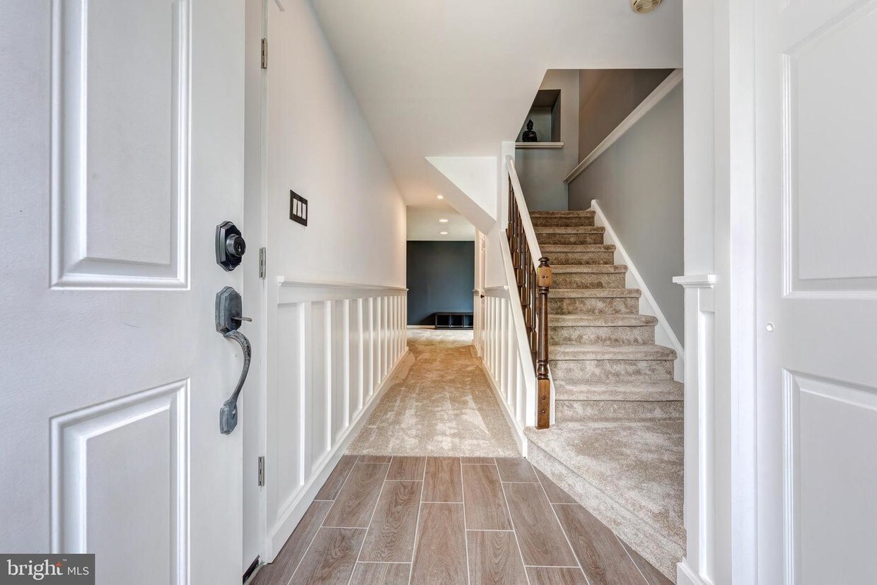Foto principal - 1544 S Coventry Ln