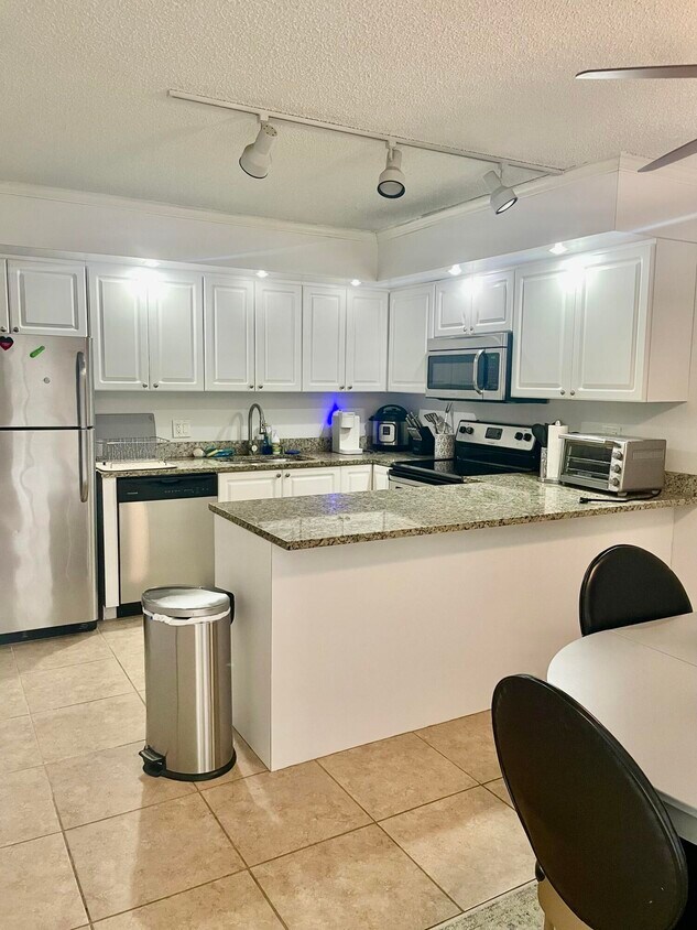 Primary Photo - 1605 16th Terrace