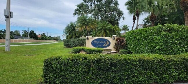 Foto del edificio - 13025 Meadowbreeze Dr