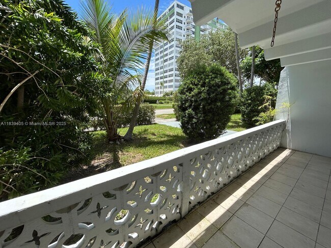 Foto del edificio - 2005 Sans Souci Blvd