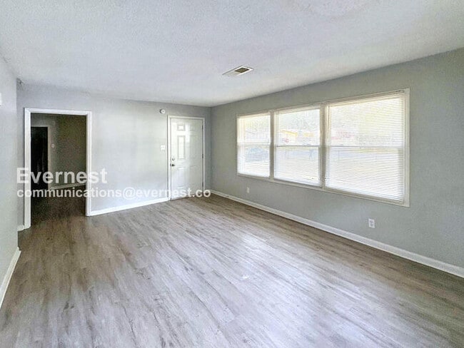 Foto del edificio - 5404 Bryant Blvd