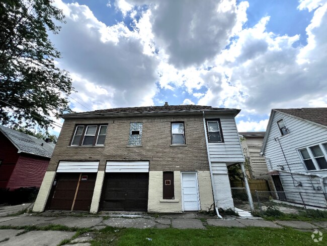 Building Photo - 8601 S Kingston Ave