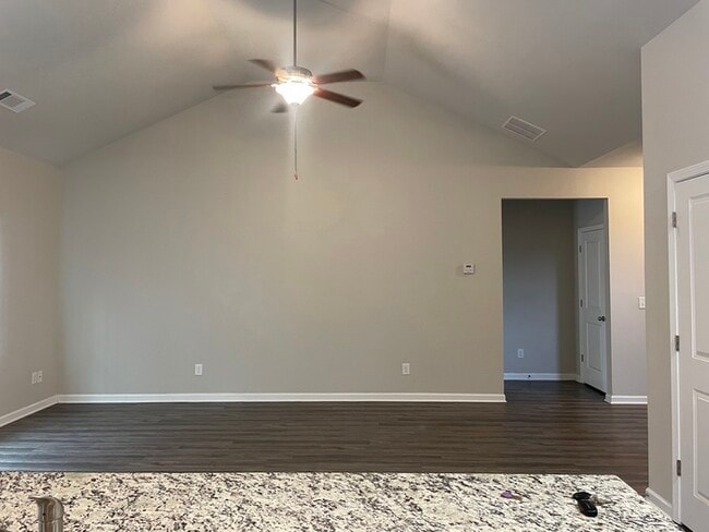 Building Photo - 145 Loudoun Dr