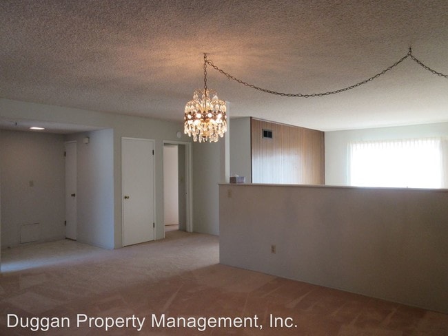 Building Photo - 16016 Sunburst St