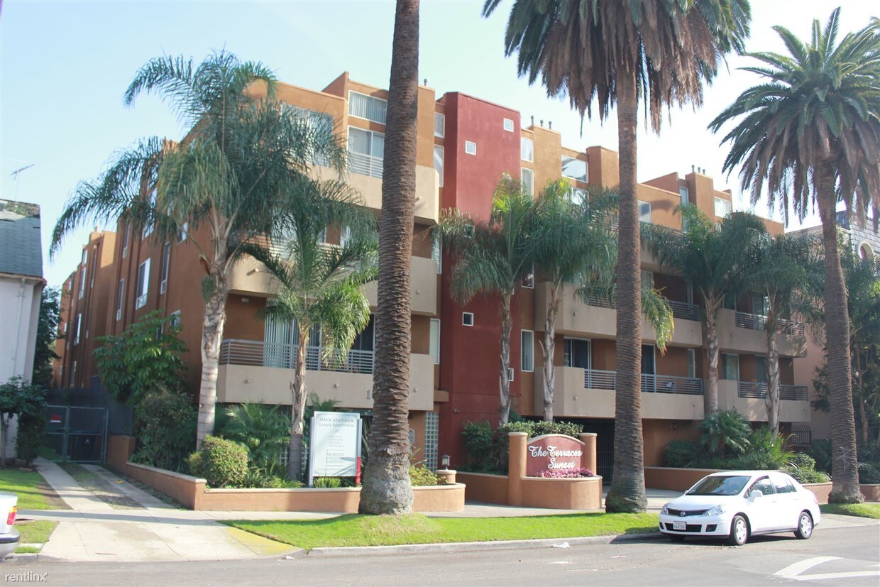 Primary Photo - 1442 N Alta Vista Blvd