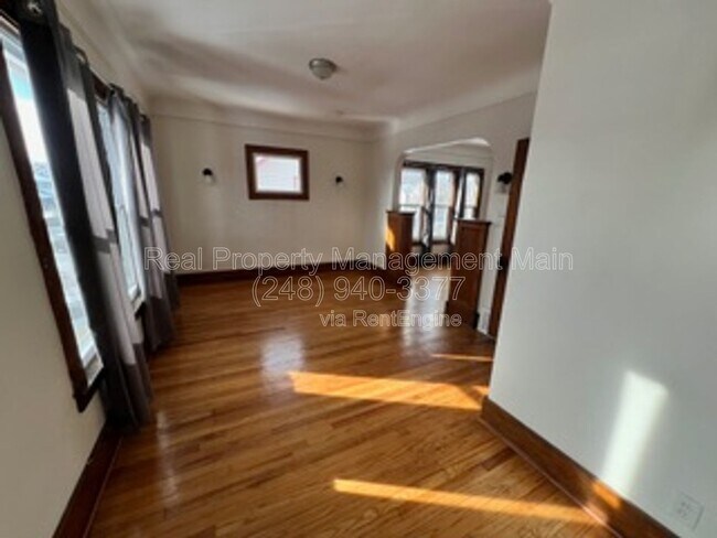 Foto del edificio - 9176 Chamberlain St