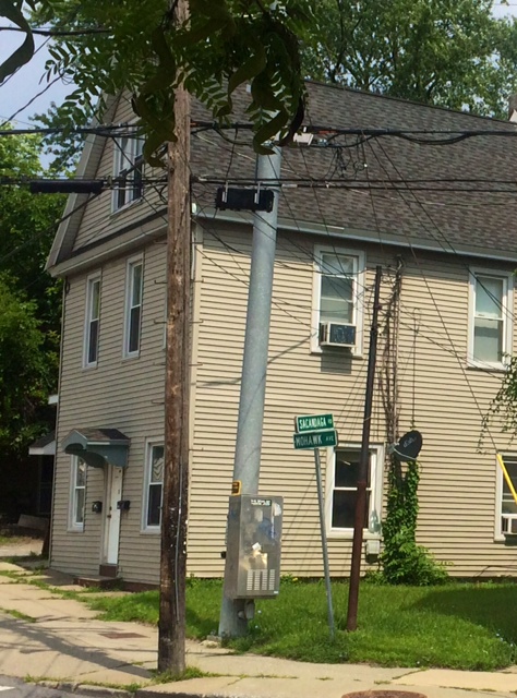 Building Photo - 2 Sacandaga Rd