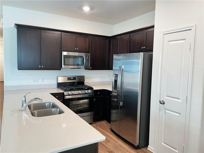 Building Photo - 428 Gabriels Bluff Dr