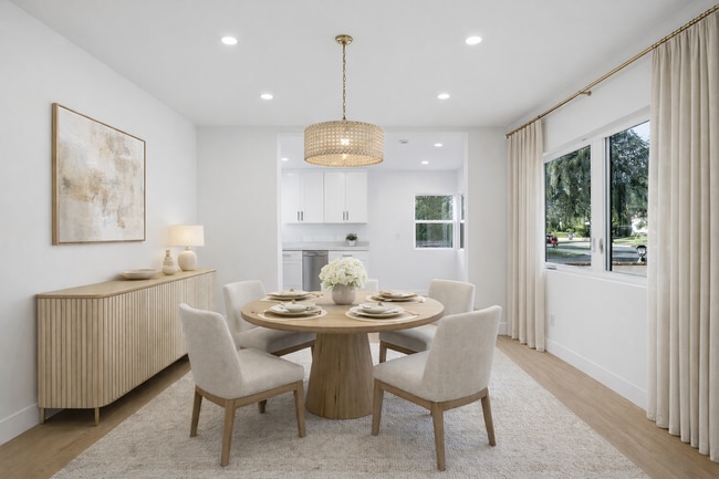 Building Photo - 1722 Bel Aire Dr