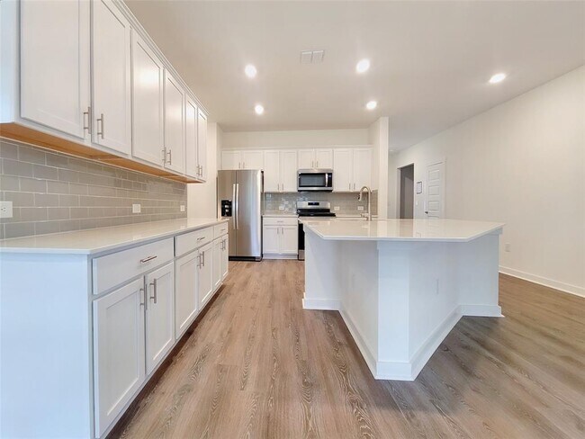 Building Photo - 7501 Wheatgrass Path