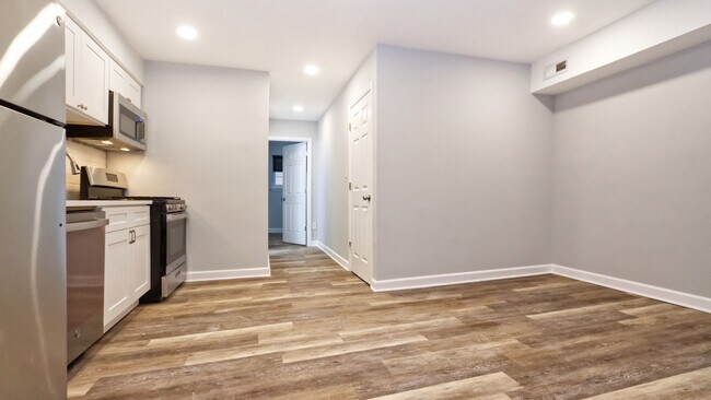Foto del edificio - 3746 W Leland Ave