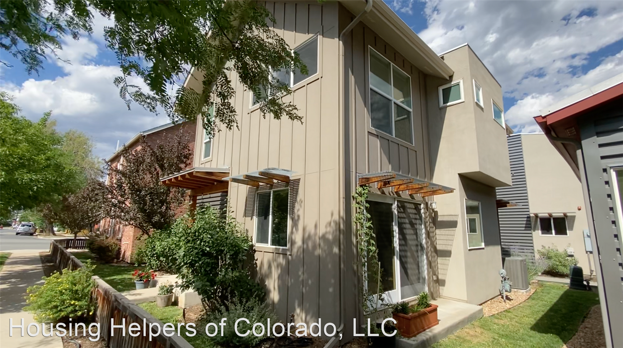 Primary Photo - 2 br, 2.5 bath House - 1802 Canyon Blvd #2
