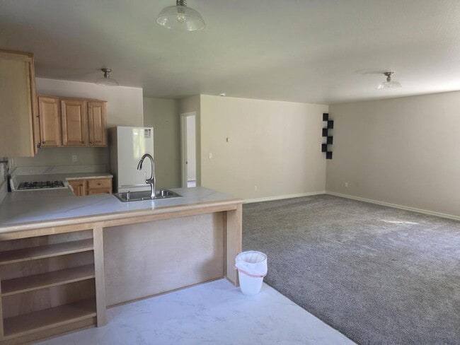 Building Photo - 3806 Jumpoff Joe Creek Rd