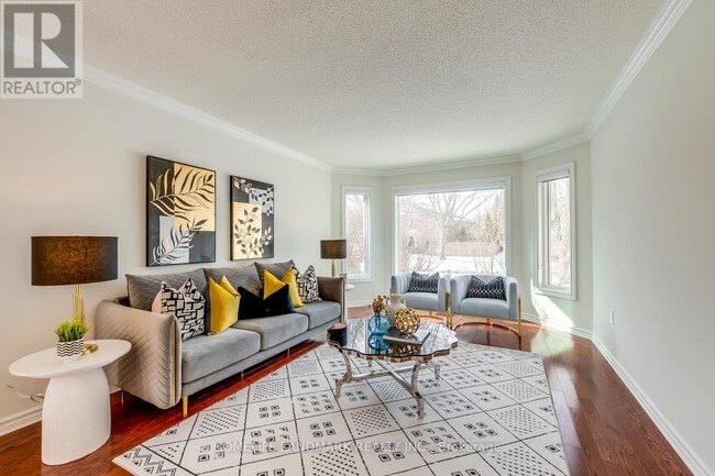 Building Photo - 503 Blenheim Cres