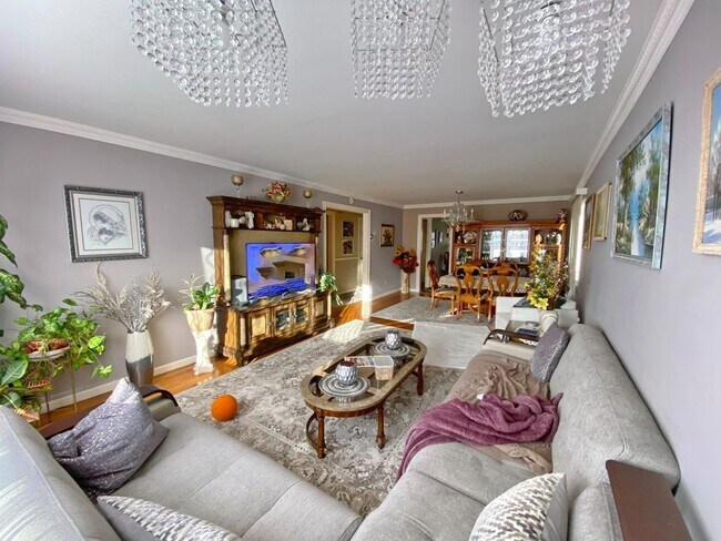 Building Photo - 58 Sherman Ave