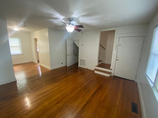 Building Photo - Perfect Floorplan! Walltown Duplex with All Appliances and Fenced Yd