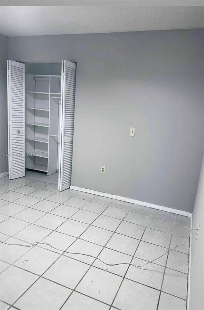 Foto del edificio - 14421 SW 92nd Terrace