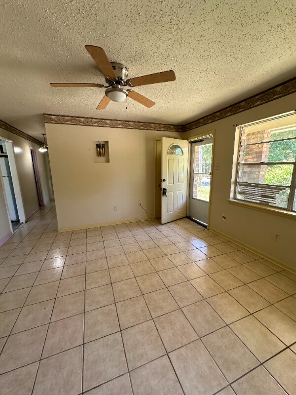 Building Photo - 2198 Alice Dr