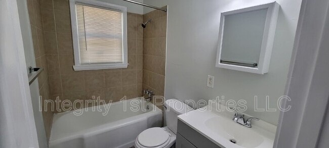 Building Photo - 4200 E 69th St