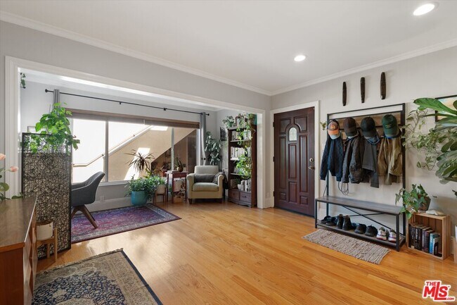 Foto del edificio - 14934 Dickens St