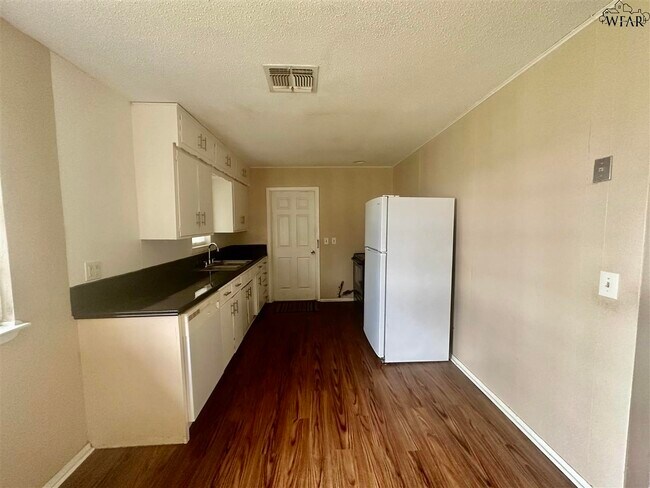 Foto del edificio - 4710 Eden Ln