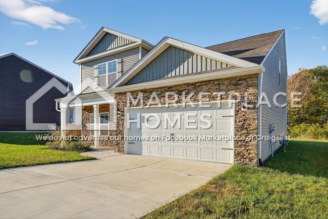 Photo - 305 Eclipse Ln House